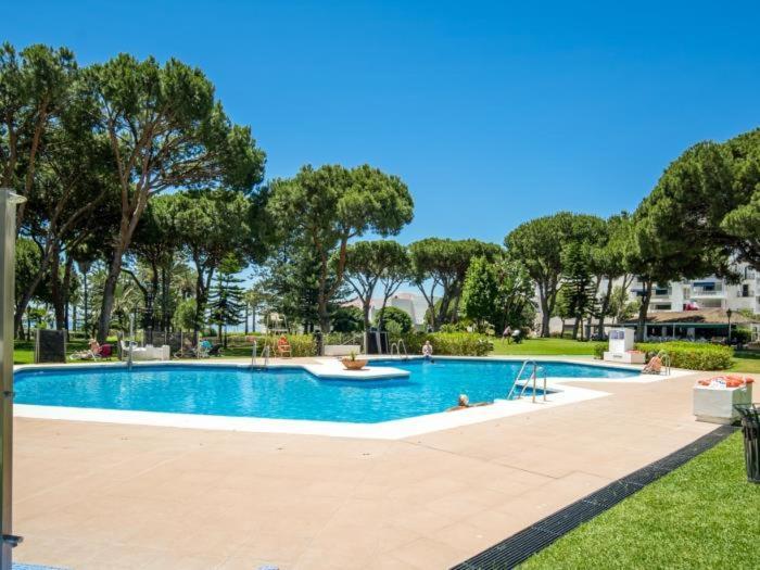 Apartamento De 2 Dormitorios En Playas Del Duque Marbella Dış mekan fotoğraf