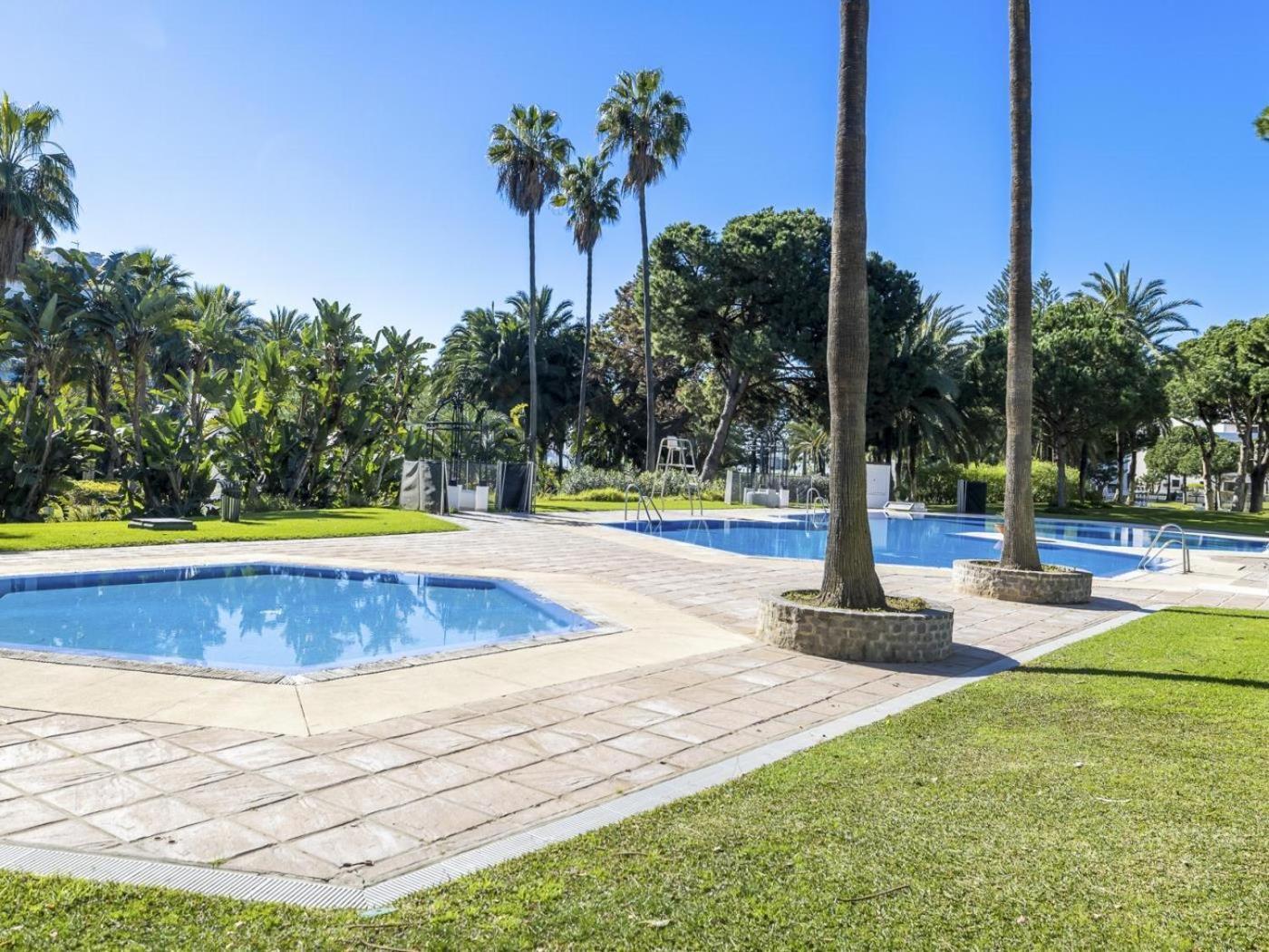 Apartamento De 2 Dormitorios En Playas Del Duque Marbella Dış mekan fotoğraf