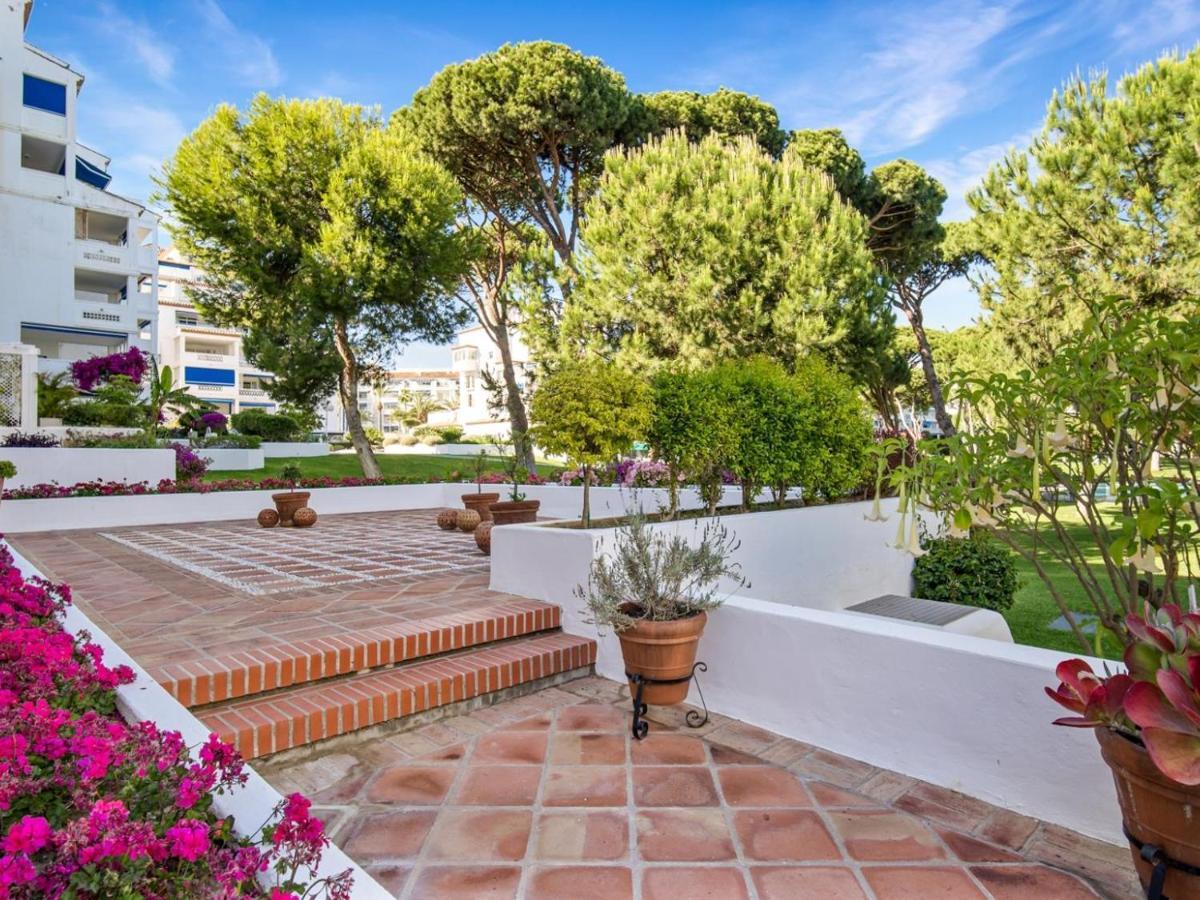 Apartamento De 2 Dormitorios En Playas Del Duque Marbella Dış mekan fotoğraf