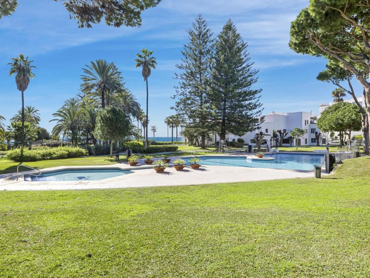Apartamento De 2 Dormitorios En Playas Del Duque Marbella Dış mekan fotoğraf